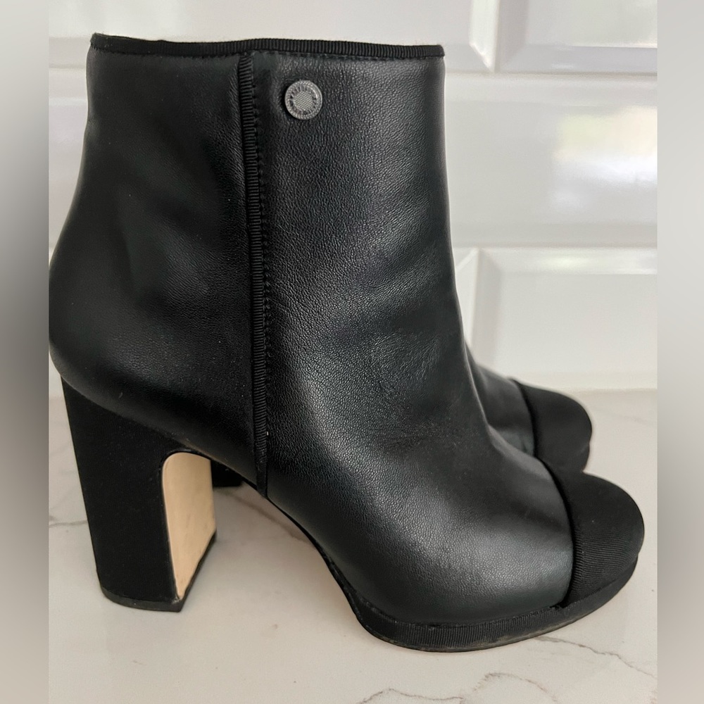 Karl Lagerfeld Paris Lainey Black Leather Bootie. Size 7.5 M